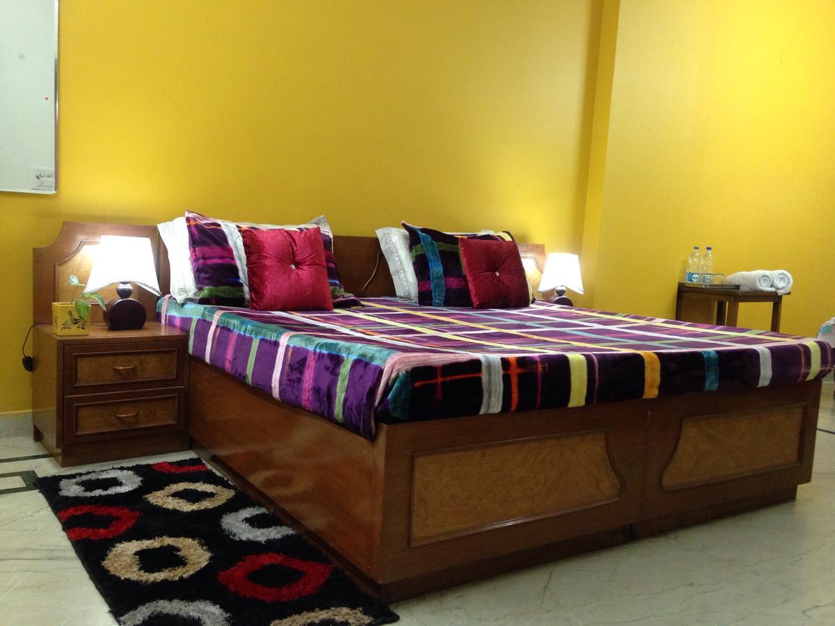 Parkash Bed And Breakfast Ню Делхи Екстериор снимка